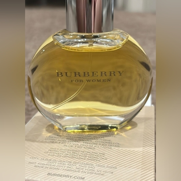 Burberry - Picture 3 of 4